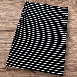 Stretchy cotton skirt